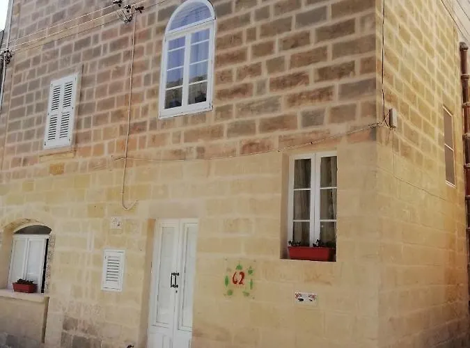 Appartement Sixty Two #4 *