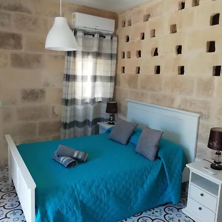 Sixty Two #4 维多利亚